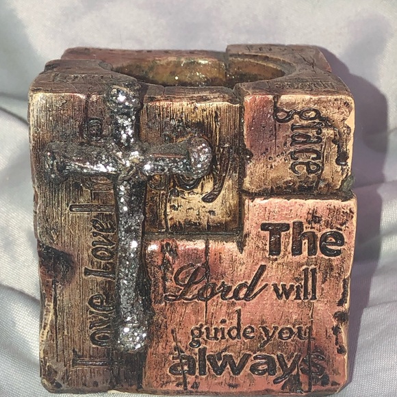 Candle holder cube Cross Jesus 4 sided Peace Strength Love Trust Faith Hope - Picture 6 of 8